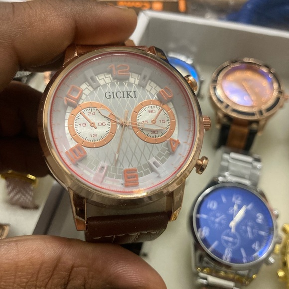 I am selling great quality Men’s and Woman’s watches - Picture 5 of 16